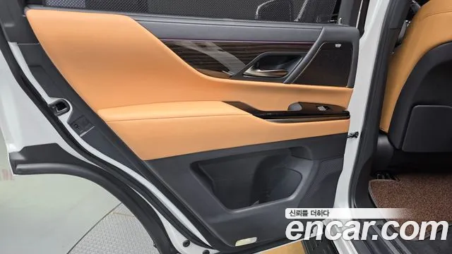 Lexus LX 2025 thumb 8
