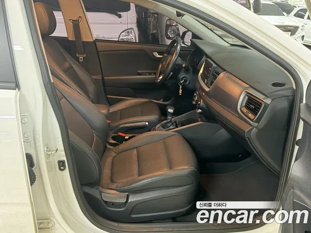 Kia Stonic 2018 thumb 6