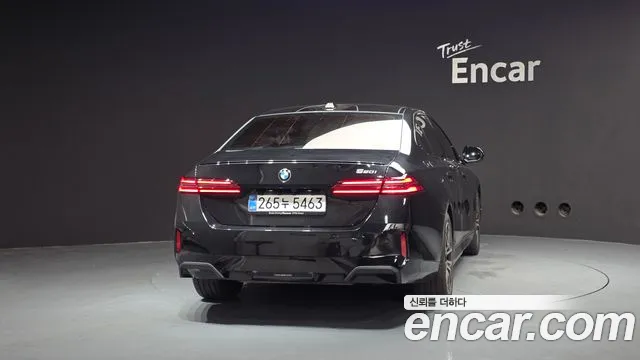 BMW 5 серии 2025 thumb 4