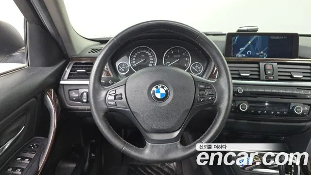 BMW 3 серии 2015 thumb 4