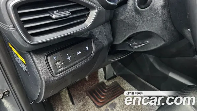 Hyundai Santa Fe 2018 thumb 12