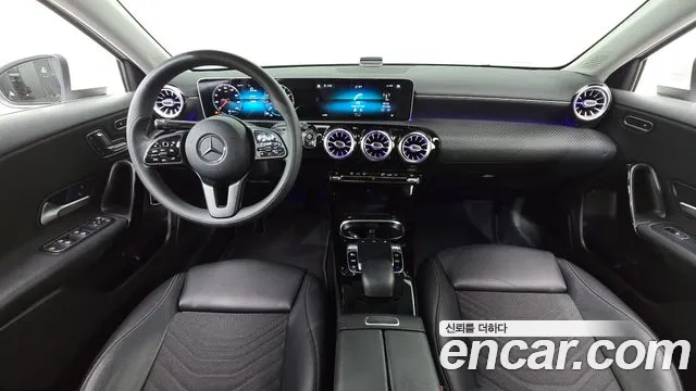 Mercedes-Benz A-Class 2020 thumb 11