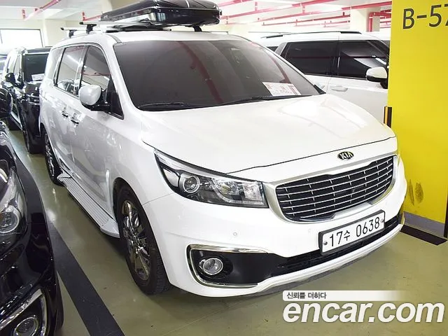 Kia Carnival 2015 thumb 6