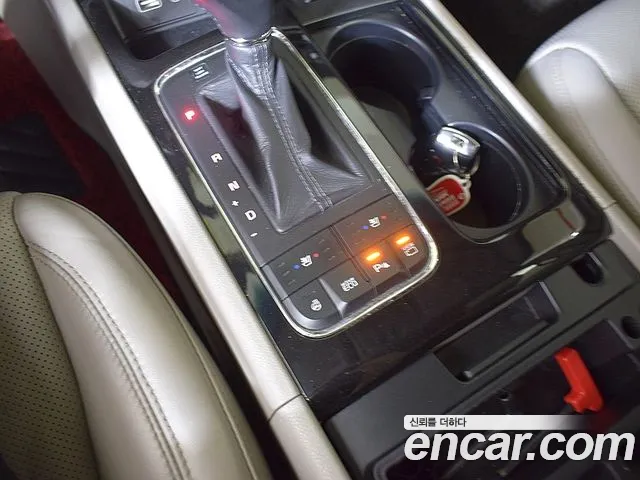 Kia Carnival 2015 thumb 8