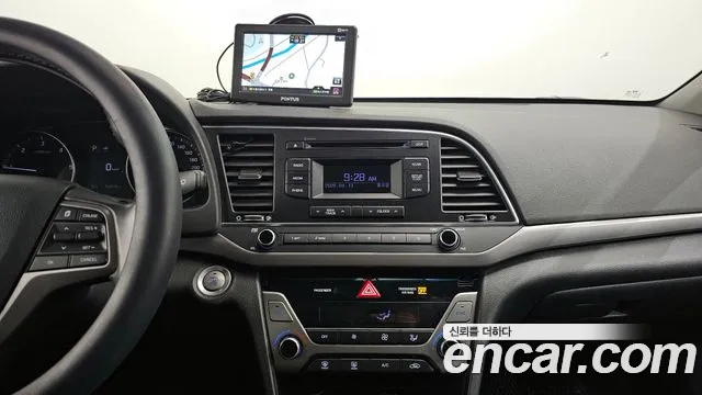 Hyundai Avante 2015 thumb 10