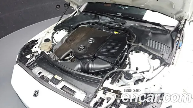 Mercedes-Benz C-Class 2023 thumb 5