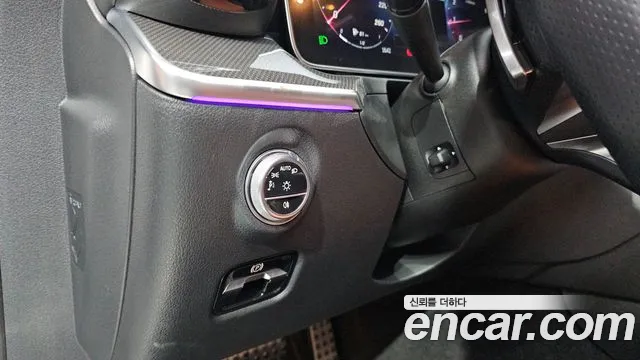 Mercedes-Benz C-Class 2023 thumb 7
