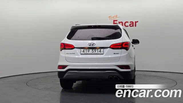 Hyundai Santafe 2016 thumb 6