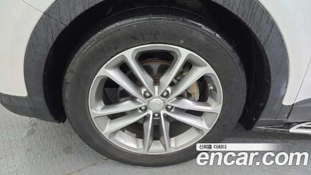 Hyundai Santafe 2016 thumb 3