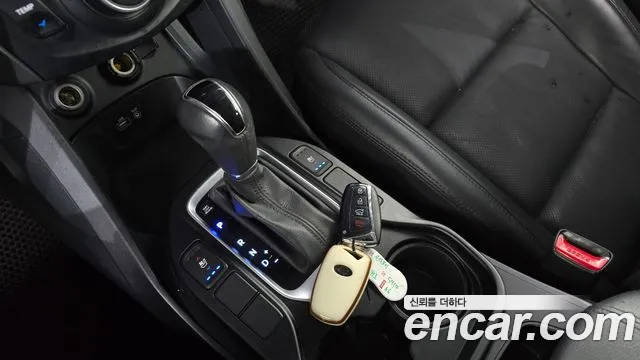 Hyundai Santafe 2016 thumb 4