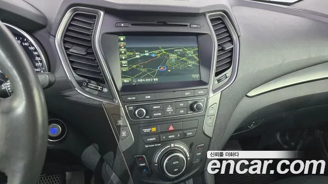 Hyundai Santafe 2016 thumb 5