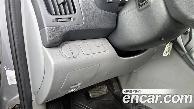 Hyundai Staria 2014 thumb 2
