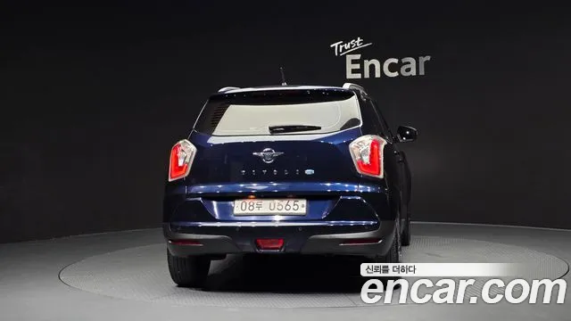 KGM Tivoli 2015 thumb 2