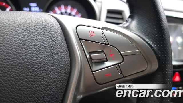 KGM Tivoli 2015 thumb 12