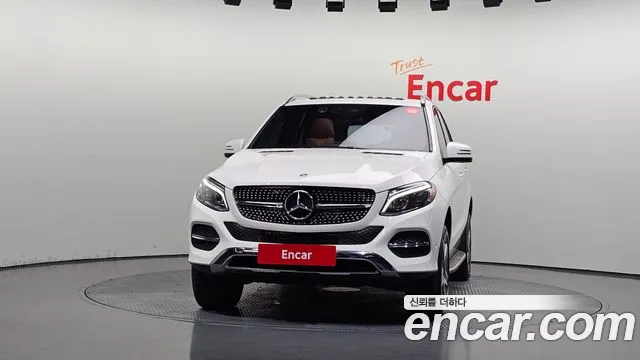 Mercedes-Benz GLE-Класс 2018 thumb 3