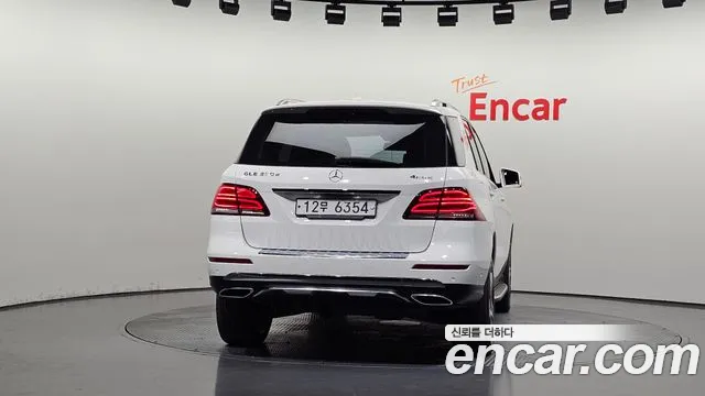 Mercedes-Benz GLE-Класс 2018 thumb 4