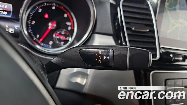 Mercedes-Benz GLE-Класс 2018 thumb 9