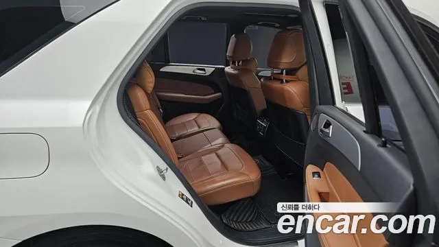 Mercedes-Benz GLE-Класс 2018 thumb 11