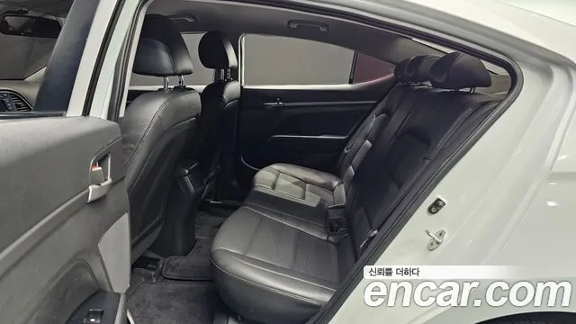 Hyundai Avante 2017 thumb 7