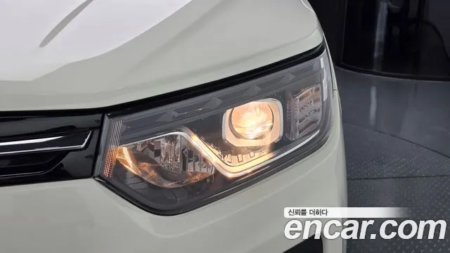 KGM Tivoli 2020 thumb 9