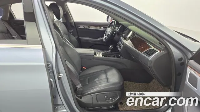Hyundai Genesis 2014 thumb 3