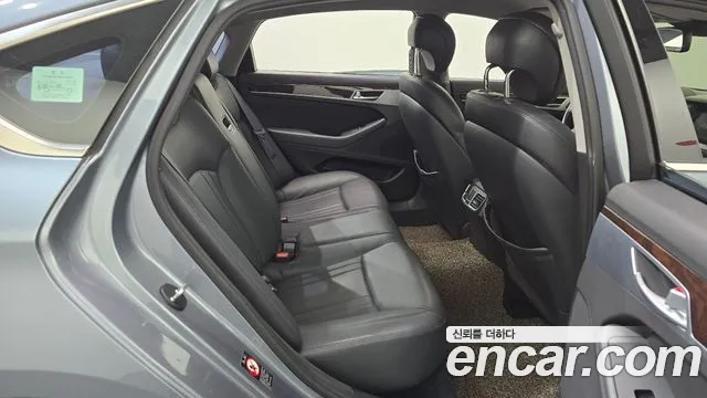 Hyundai Genesis 2014 thumb 4