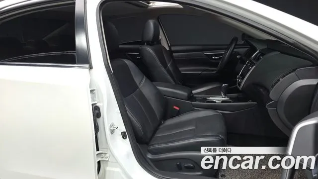 Nissan Altima 2018 thumb 4