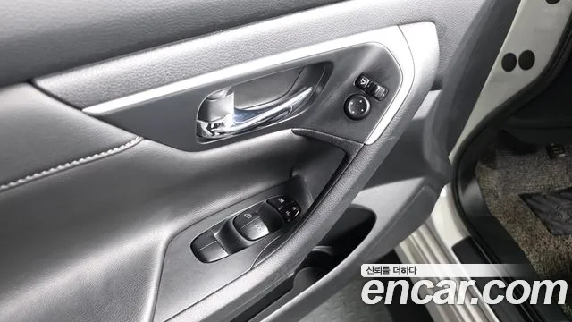 Nissan Altima 2018 thumb 9