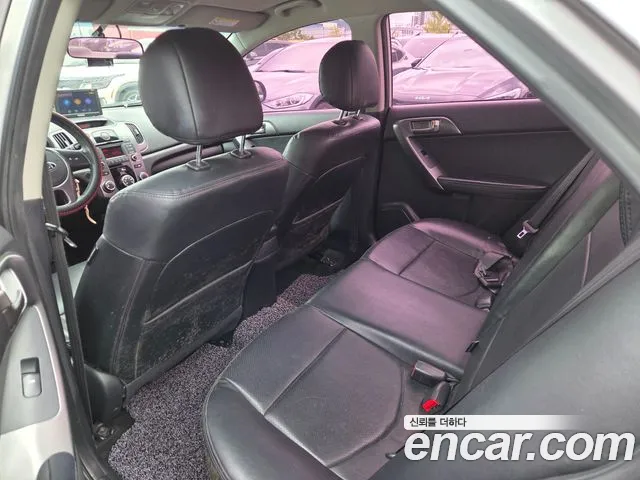Kia Forte 2011 thumb 9