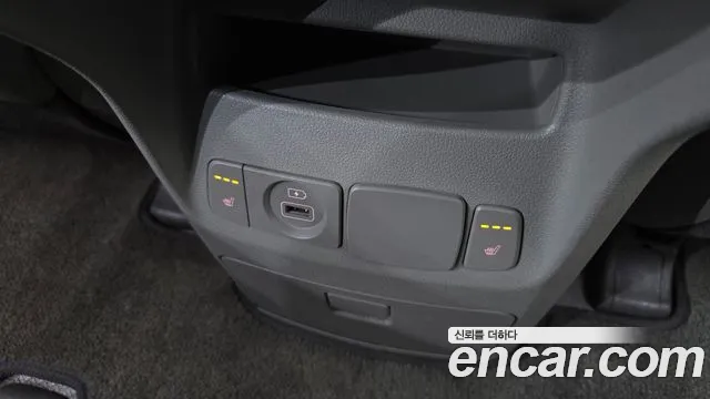 Kia Carnival 2019 thumb 6