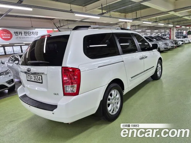Kia Canival 2012 thumb 4