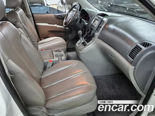 Kia Canival 2012 thumb 5
