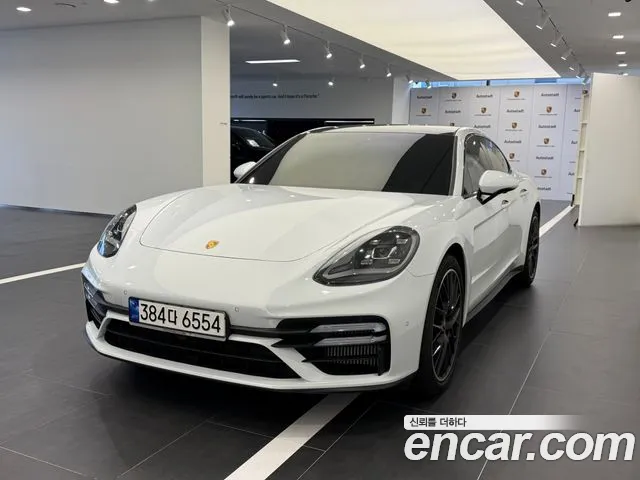 Porsche Panamera 2023 thumb 2