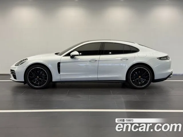 Porsche Panamera 2023 thumb 9