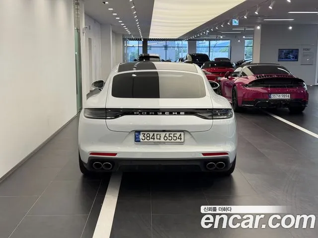 Porsche Panamera 2023 thumb 3