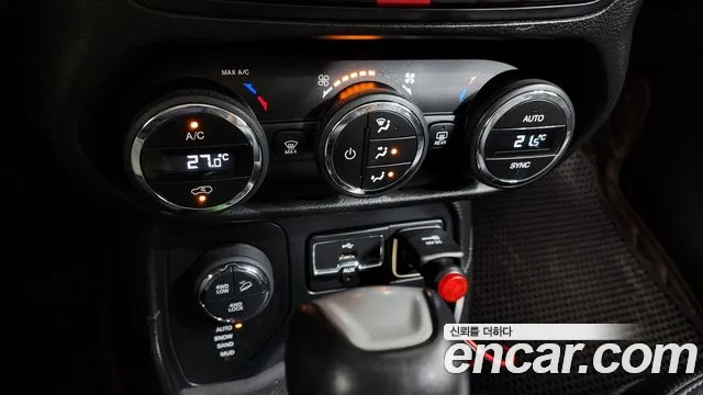 Jeep Renegade 2015 thumb 4