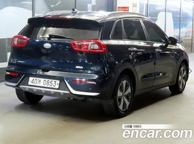 Kia Niro 2016 thumb 2