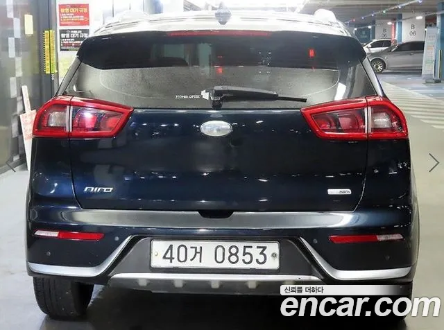 Kia Niro 2016 thumb 11