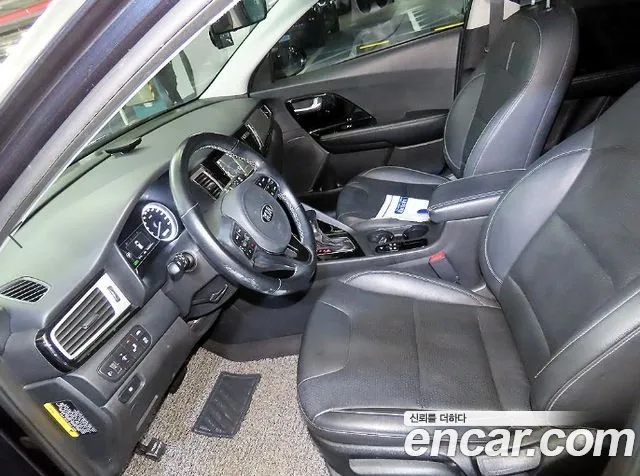 Kia Niro 2016 thumb 5