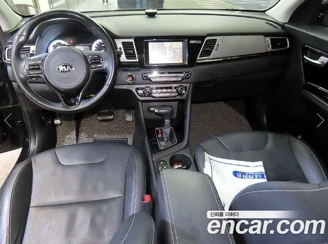 Kia Niro 2016 thumb 4