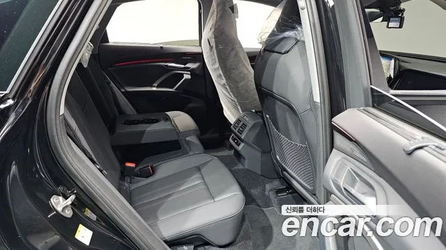 Audi Q5 2025 thumb 4