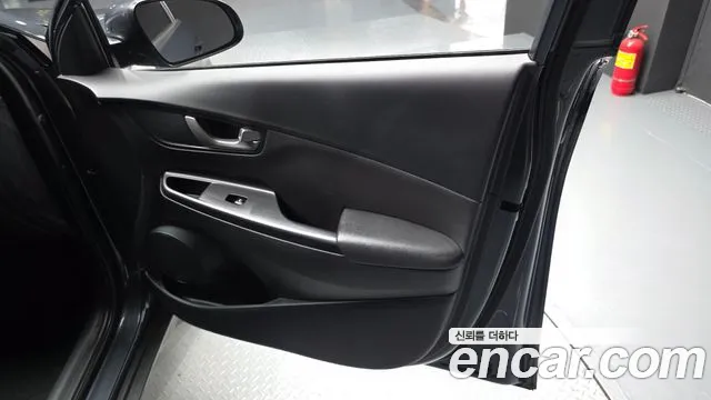 Hyundai Kona 2017 thumb 6