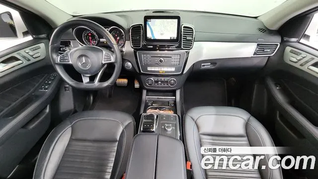 Mercedes-Benz GLE-Класс 2017 thumb 11