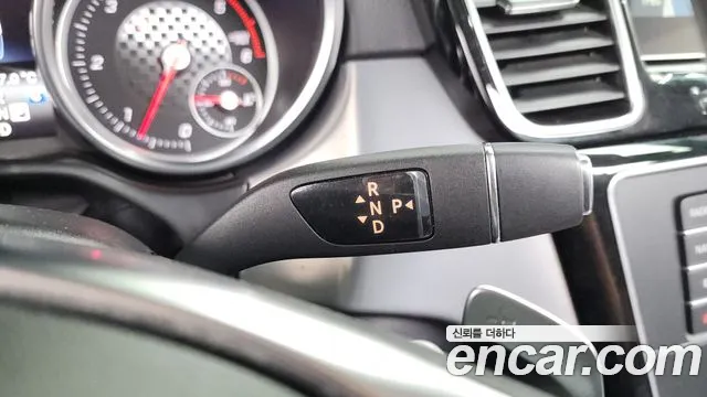 Mercedes-Benz GLE-Класс 2017 thumb 2