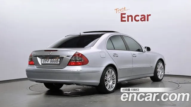 Mercedes-Benz E-Класс 2007 thumb 2