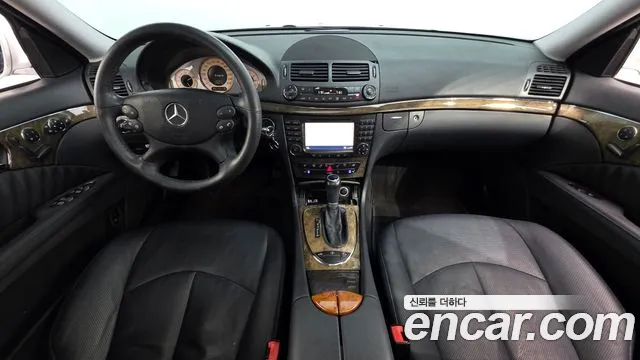 Mercedes-Benz E-Класс 2007 thumb 11