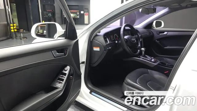 Audi A4 2015 thumb 5