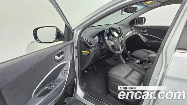 Hyundai Санта Фе 2013 thumb 8