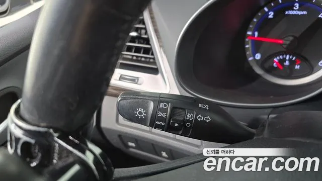 Hyundai Санта Фе 2013 thumb 4