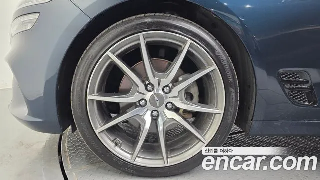 Genesis G70 2021 thumb 2